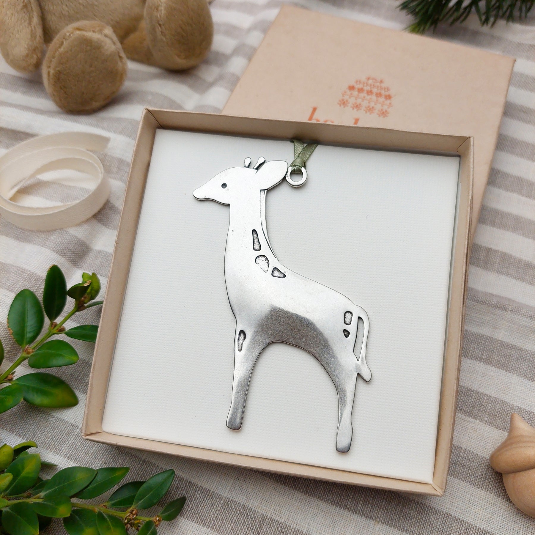 Giraffe Holiday Ornament